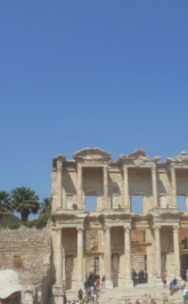 Najlepiej zachowany zabytek Efezu - fasada Biblioteki Celsusa z II w.